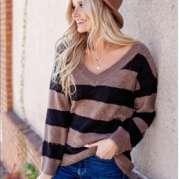 BB Dakota Fuzzy Games Sweater - Picture 5 of 8